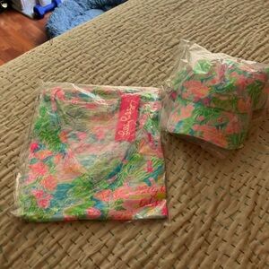 Lilly Loves California Etta Tee in Large and Run Around Hat 🩷💚🩵!!